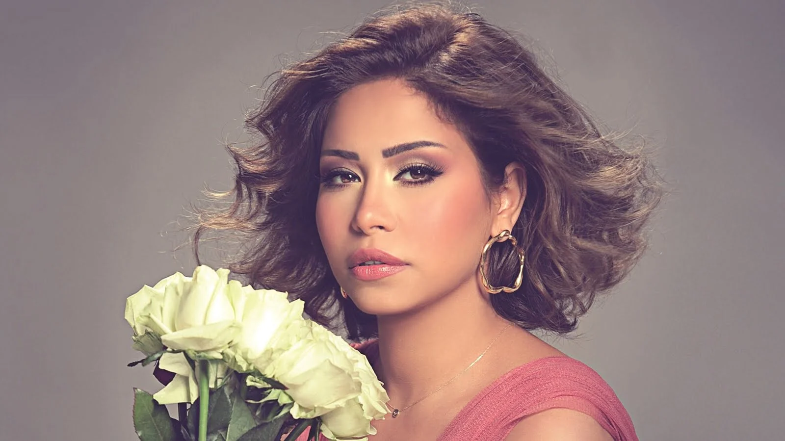 معلومات جديدة صادمة حول ما تعرضت له الفنانة المصرية شيرين... مساحة نت | معلومات جديدة صادمة حول ما تعرضت له الفنانة المصرية شيرين عبدالوهاب على يد شقيقها.. هذا ما حدث بالتفصيل
