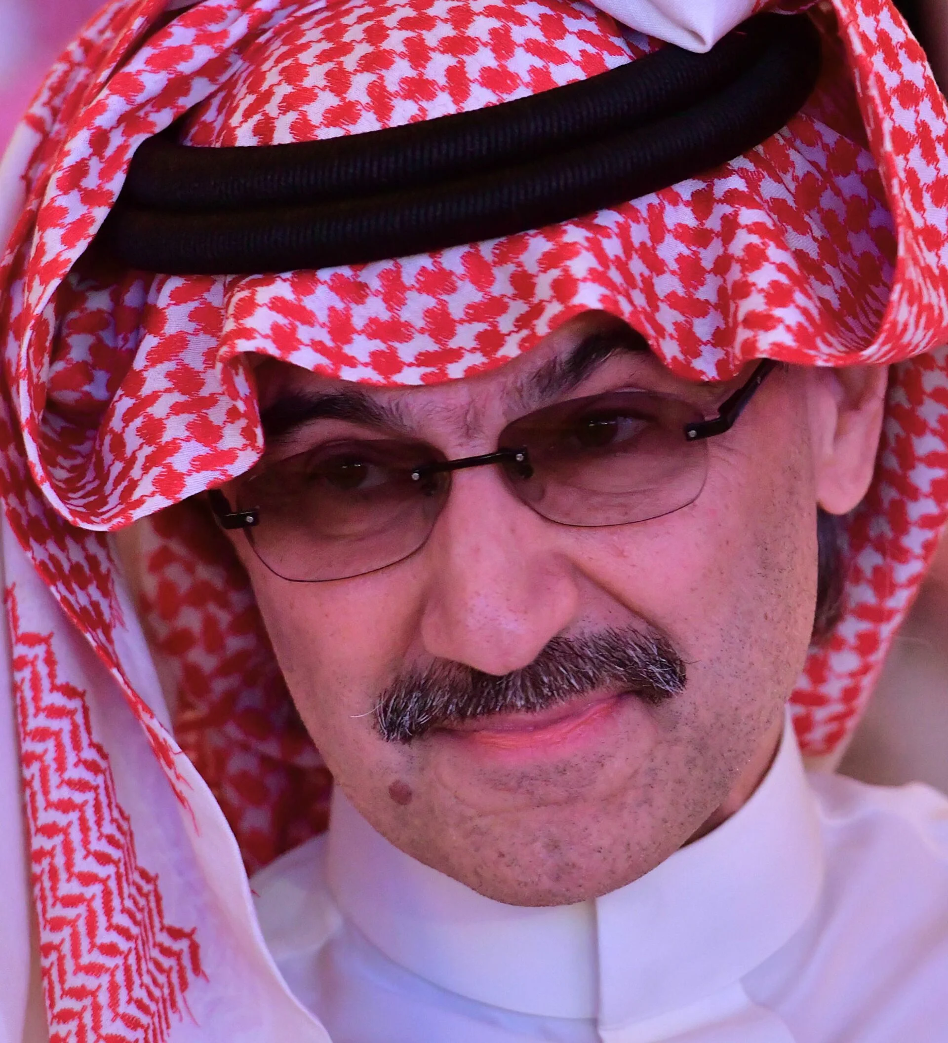 طلال رجل الأعمال السعودي الوليد بن طلال (وكالات)