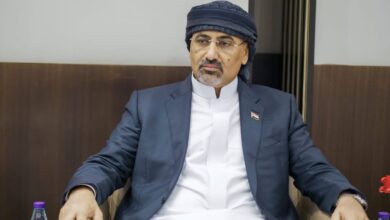 عيدروس روس رئيس المجلس الانتقالي الجنوبي عيدروس الزبيدي (وكالات)