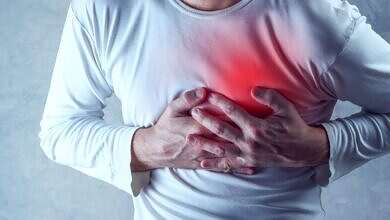 أزمة قلبية صورة تعبيرية (مواقع)